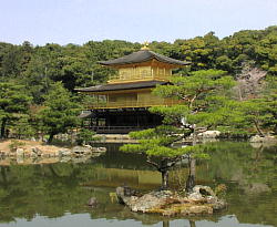 金閣寺　鏡湖池